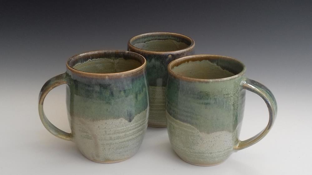 Thrown stoneware mugs
2 glazes. Hold 400ml,
On Etsy for sale
